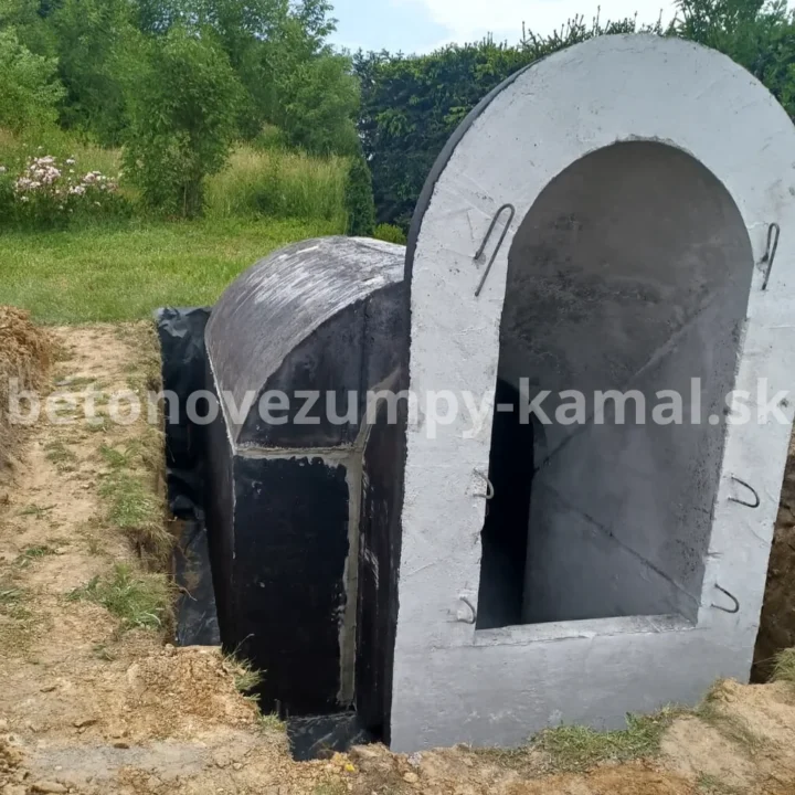 Betónová pivnica s polkruhovou kupolou bez predsienky so vstupom z čelnej strany - (450x250x245cm) – Obrázok 5