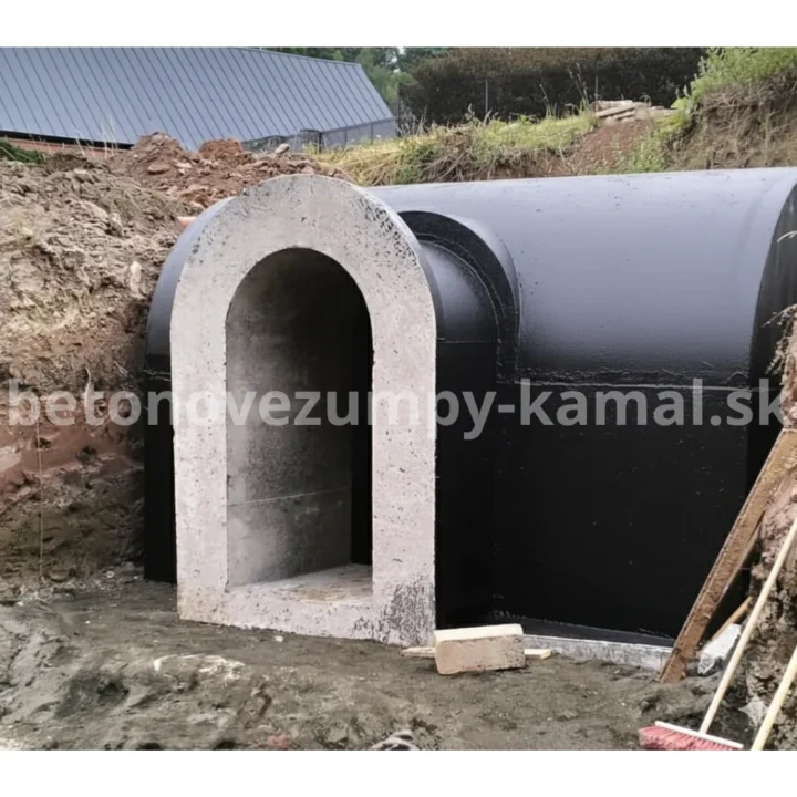 Betónová pivnica s polkruhovou kupolou bez predsienky so vstupom z bočnej strany - (390x240x250cm) – Obrázok 10